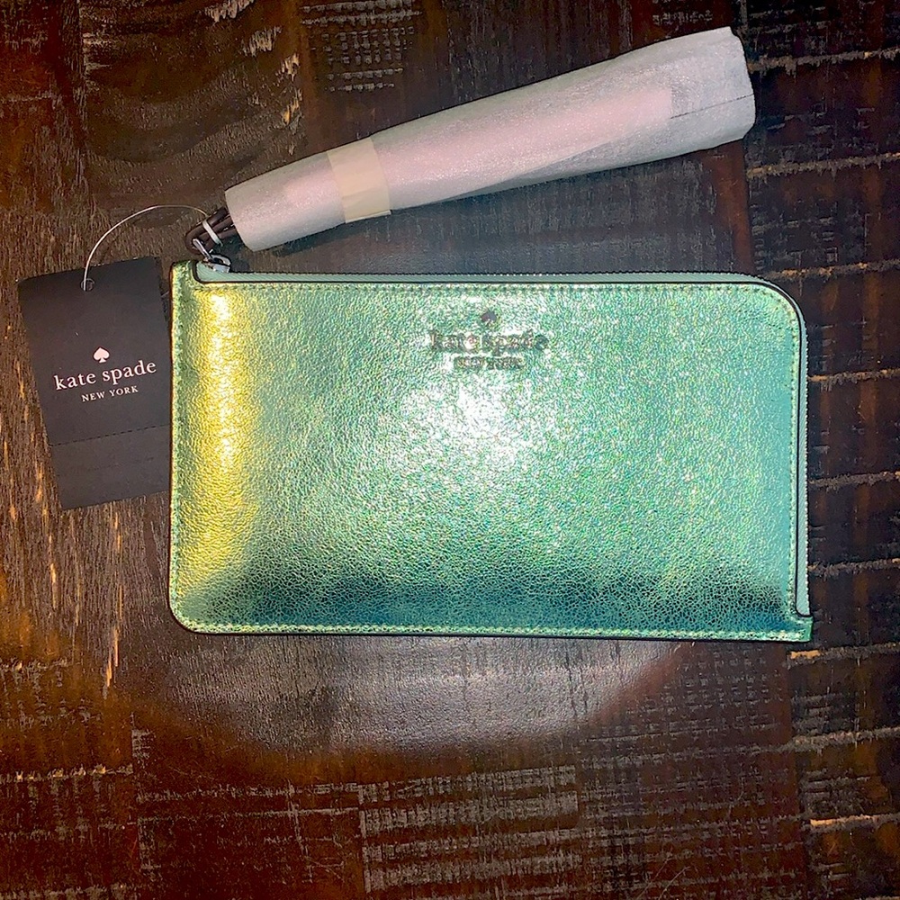 Kate Spade Lucy Metallic Leather Medium Zip Wristlet NWT Seawater Green